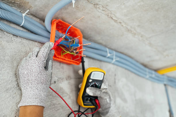 Best Commercial Electrician Services  in Middletown, CT